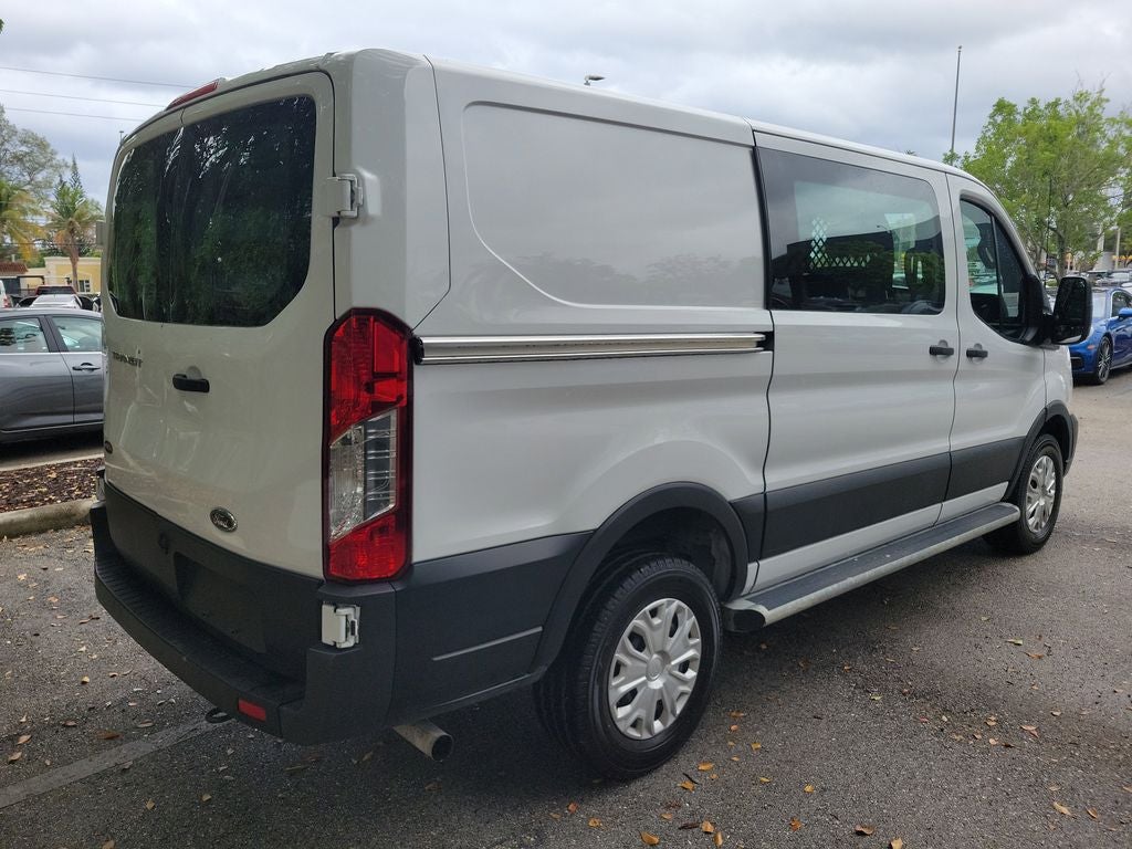 2022 Ford Transit-250 Base