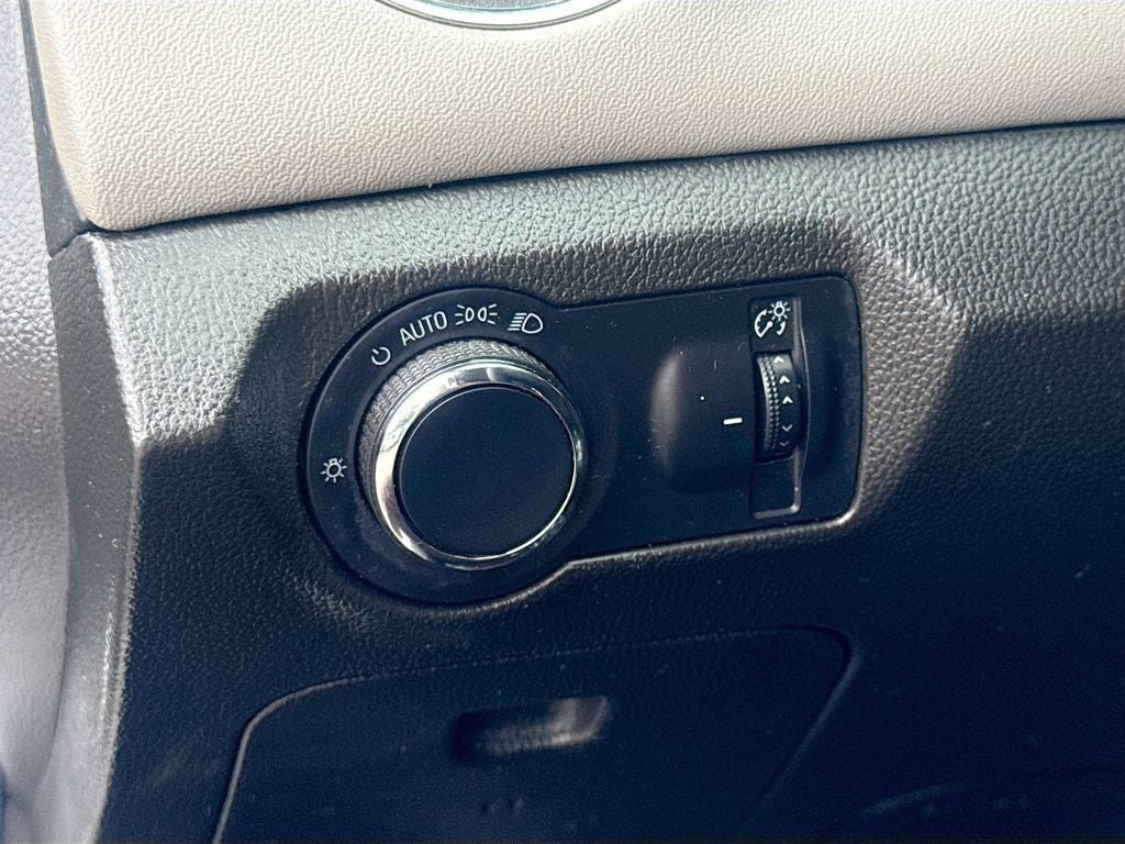 2015 Chevrolet Cruze LS 6 SPEED MANUAL