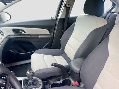 2015 Chevrolet Cruze LS 6 SPEED MANUAL