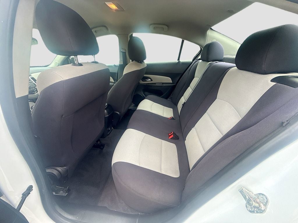 2015 Chevrolet Cruze LS 6 SPEED MANUAL