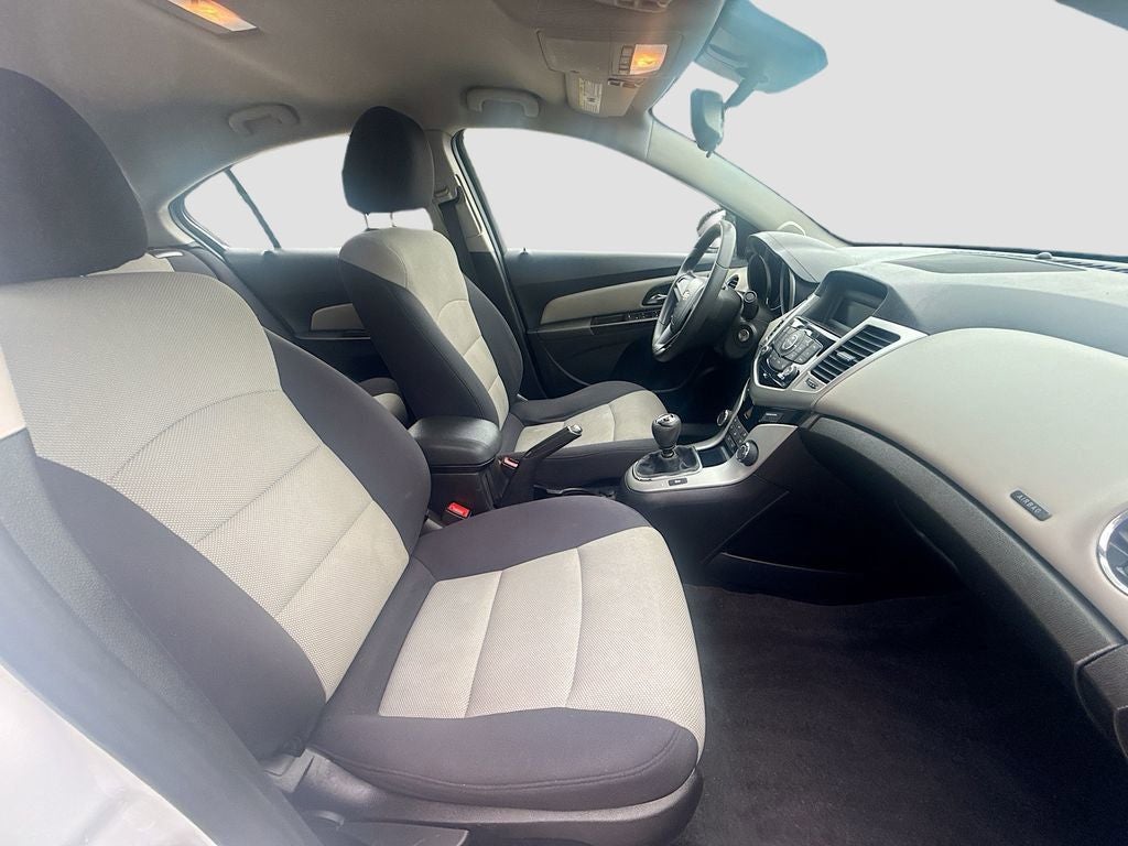 2015 Chevrolet Cruze LS 6 SPEED MANUAL
