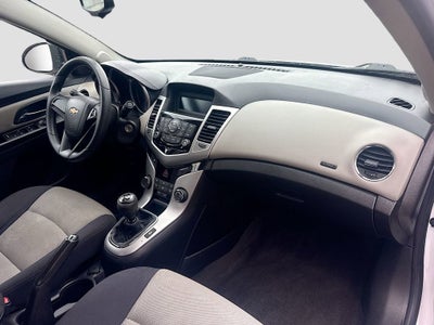 2015 Chevrolet Cruze LS 6 SPEED MANUAL