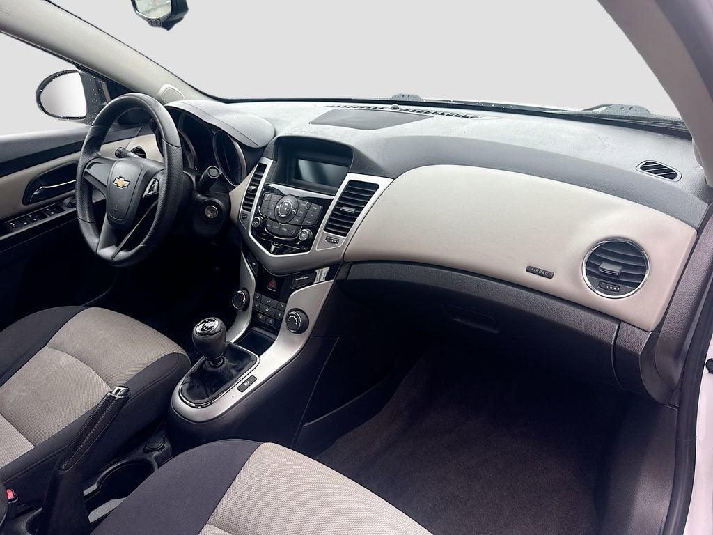 2015 Chevrolet Cruze LS 6 SPEED MANUAL