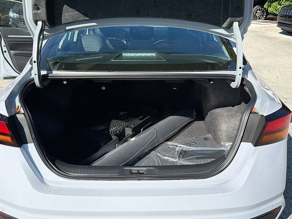 2025 Nissan Altima 2.5 SR