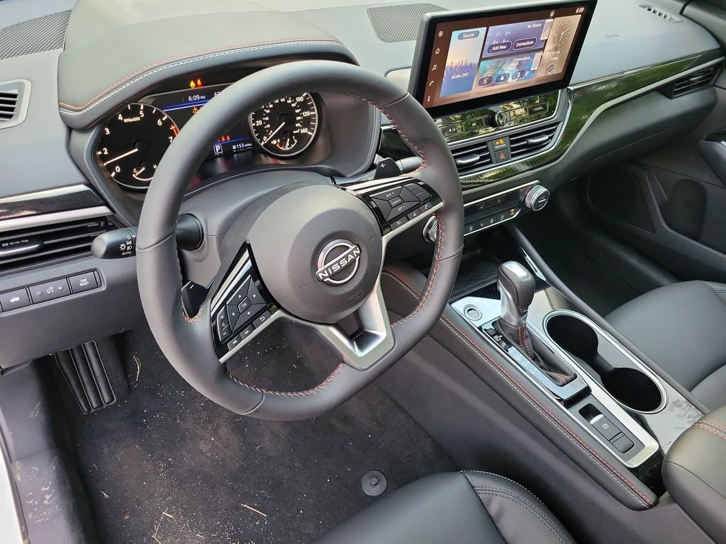 2025 Nissan Altima 2.5 SR