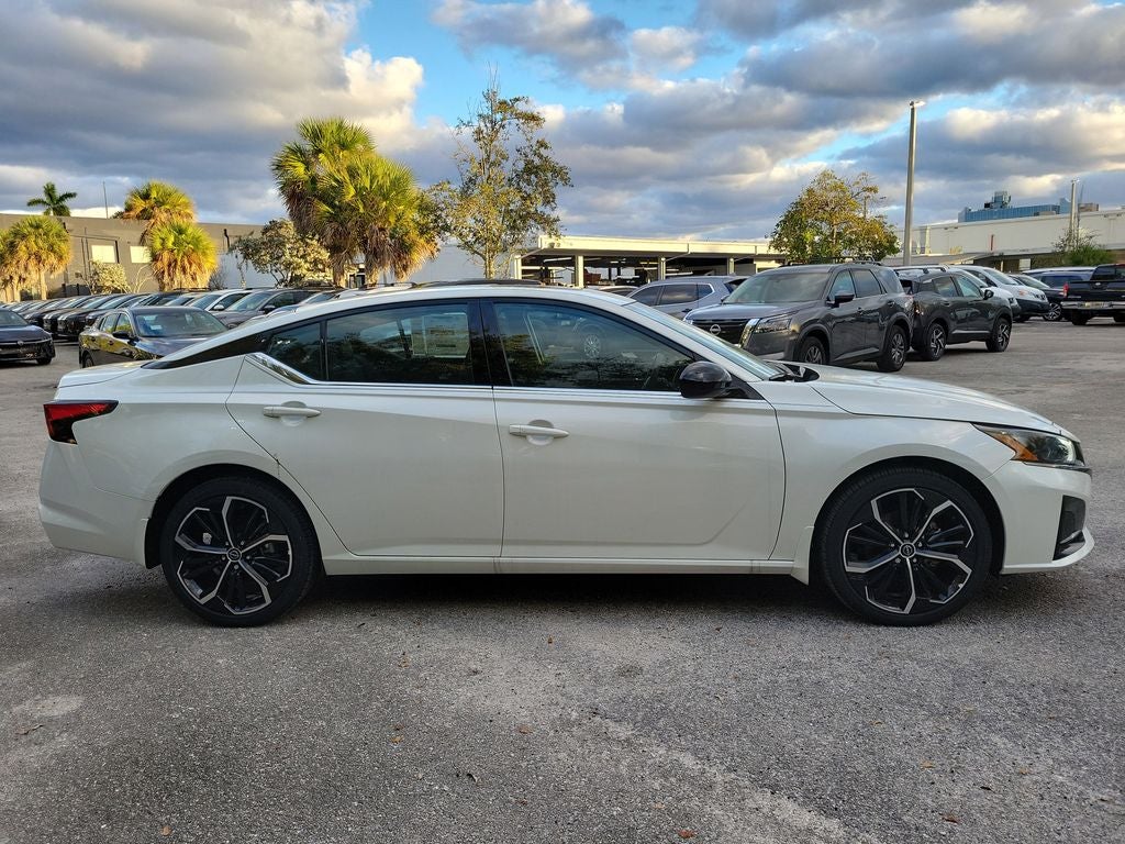 2025 Nissan Altima 2.5 SR
