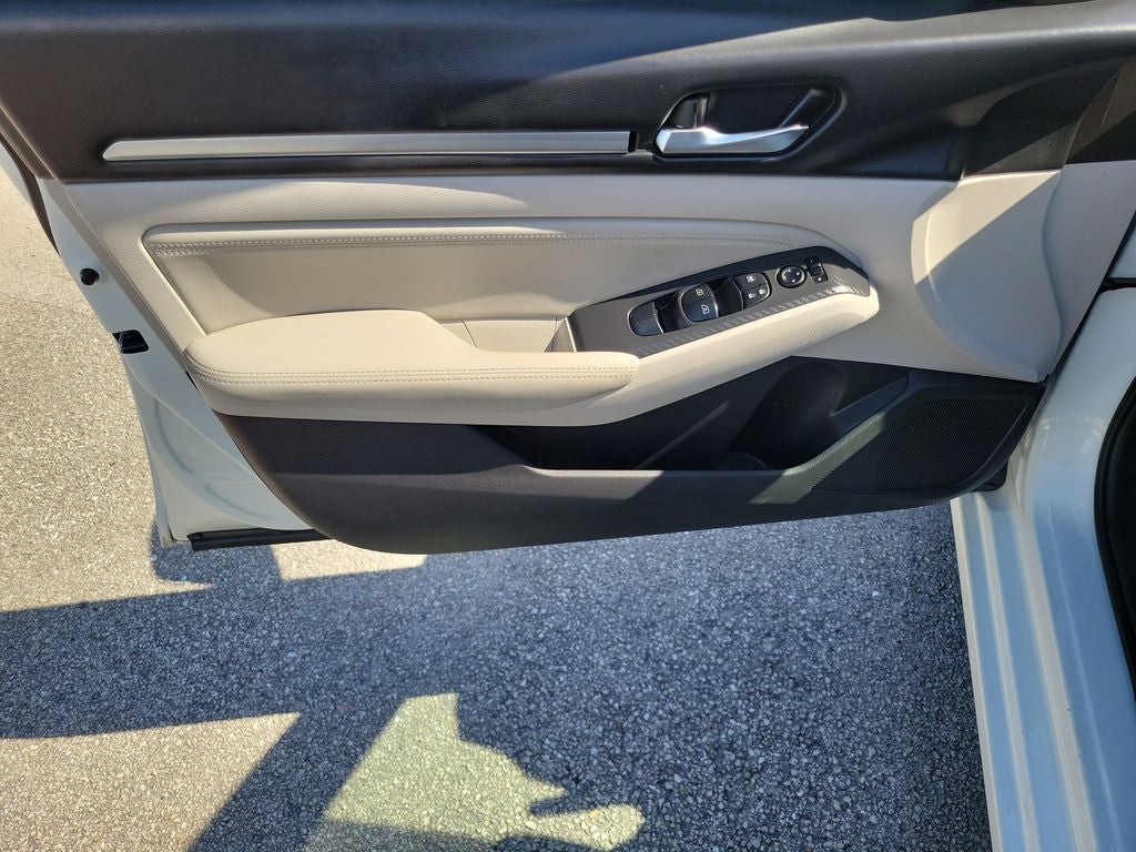 2019 Nissan Altima 2.5 SV Sunroof