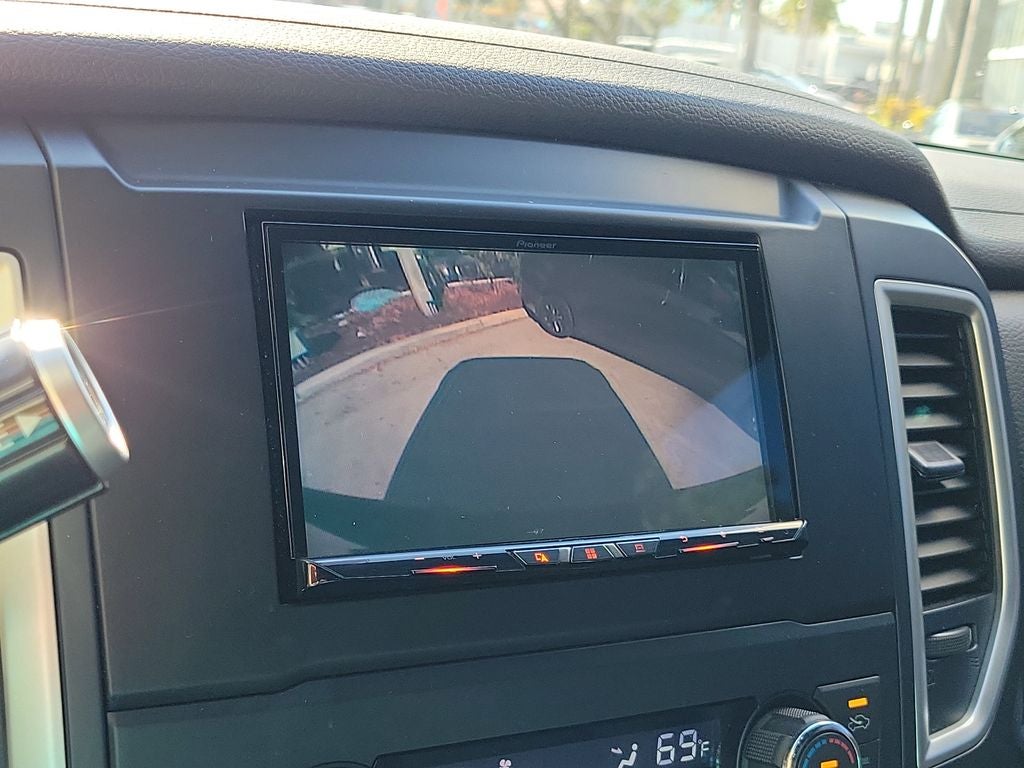 2018 Nissan Titan SV