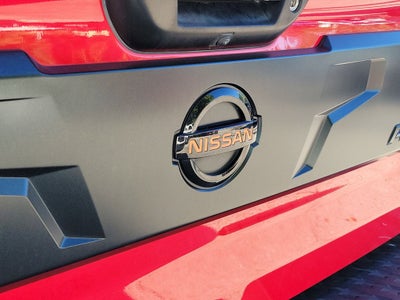 2020 Nissan Titan PRO-4X w/Panoramic Moonroof