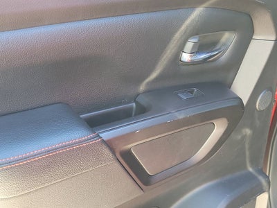 2020 Nissan Titan PRO-4X w/Panoramic Moonroof
