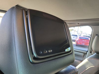 2020 Nissan Titan PRO-4X w/Panoramic Moonroof