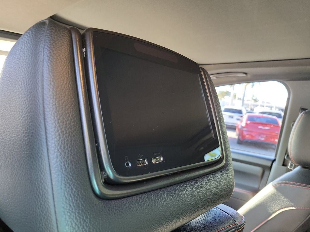 2020 Nissan Titan PRO-4X w/Panoramic Moonroof