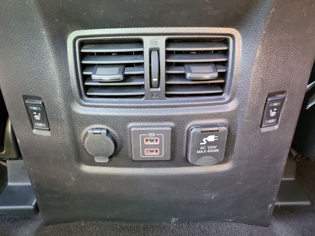 2020 Nissan Titan PRO-4X w/Panoramic Moonroof