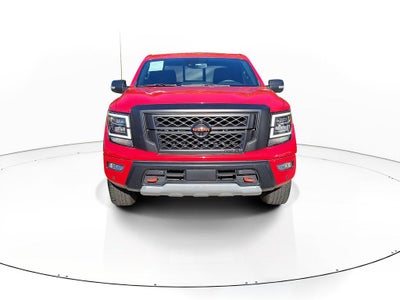 2020 Nissan Titan PRO-4X w/Panoramic Moonroof