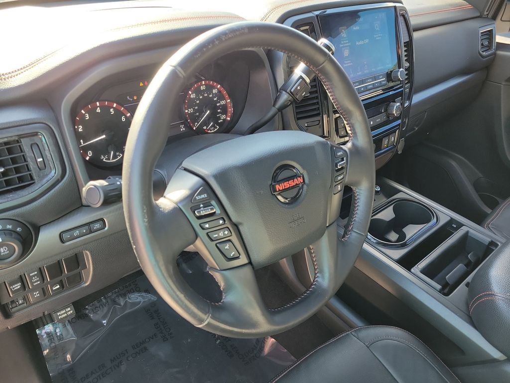 2020 Nissan Titan PRO-4X w/Panoramic Moonroof