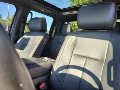 2020 Nissan Titan PRO-4X w/Panoramic Moonroof