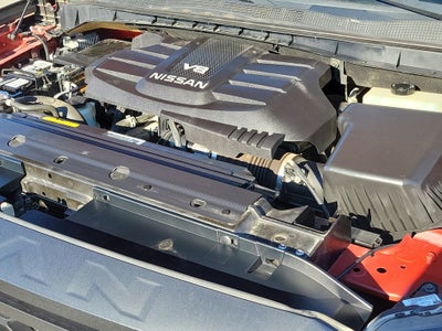 2020 Nissan Titan PRO-4X w/Panoramic Moonroof