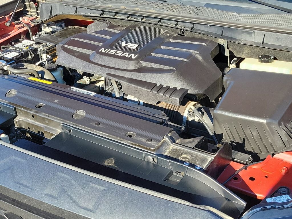 2020 Nissan Titan PRO-4X w/Panoramic Moonroof