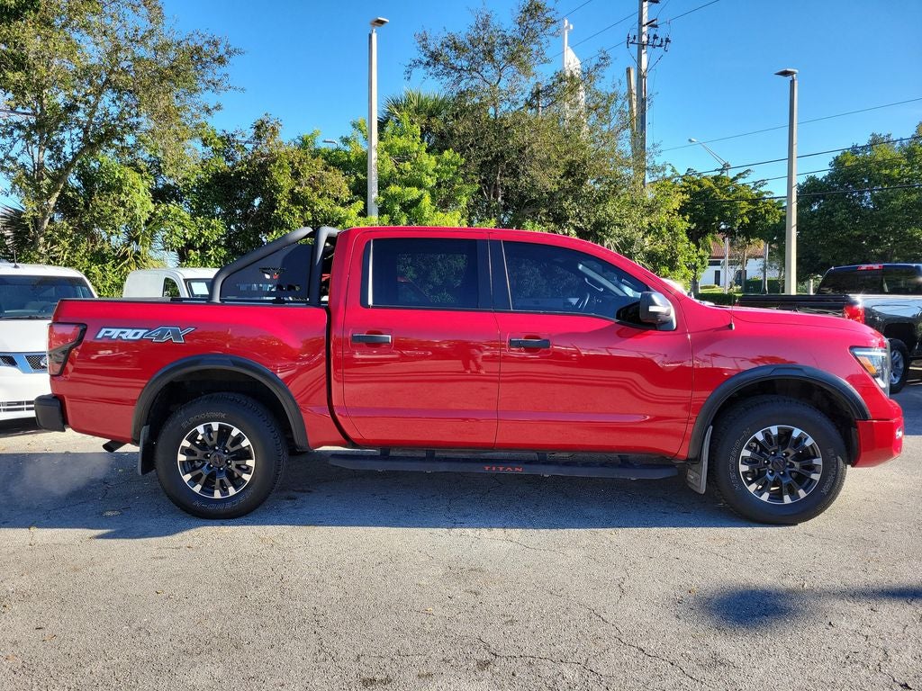 2020 Nissan Titan PRO-4X w/Panoramic Moonroof