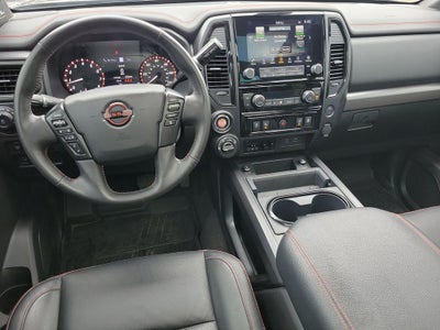 2024 Nissan Titan PRO-4X W/PANO ROOF