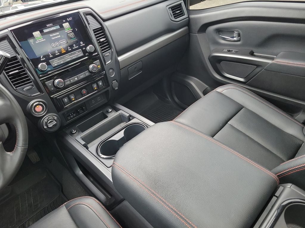 2024 Nissan Titan PRO-4X W/PANO ROOF