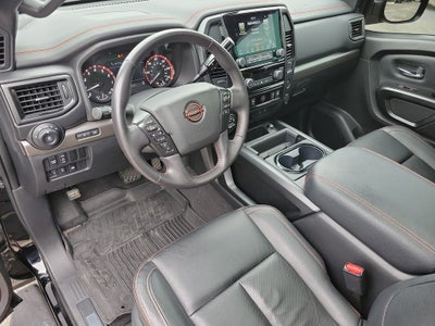 2024 Nissan Titan PRO-4X W/PANO ROOF