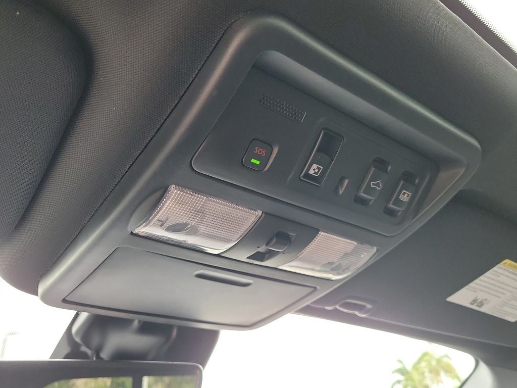 2024 Nissan Titan PRO-4X W/PANO ROOF