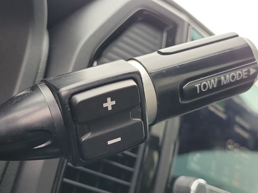 2024 Nissan Titan PRO-4X W/PANO ROOF