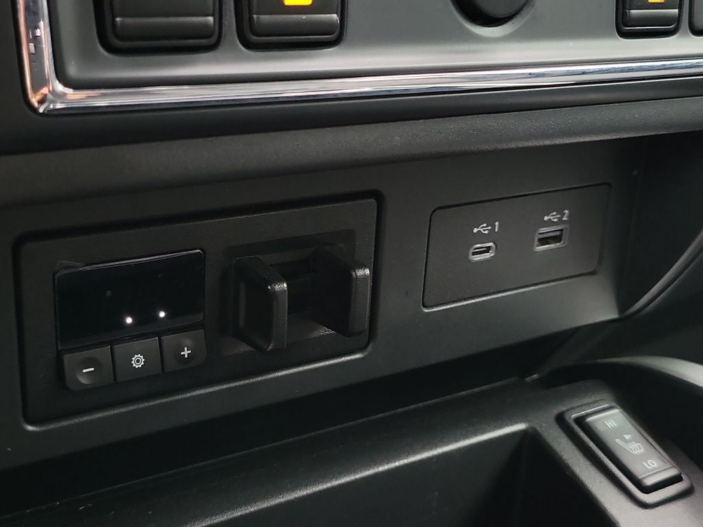 2023 Nissan Titan XD SV w/Convenience Pkg