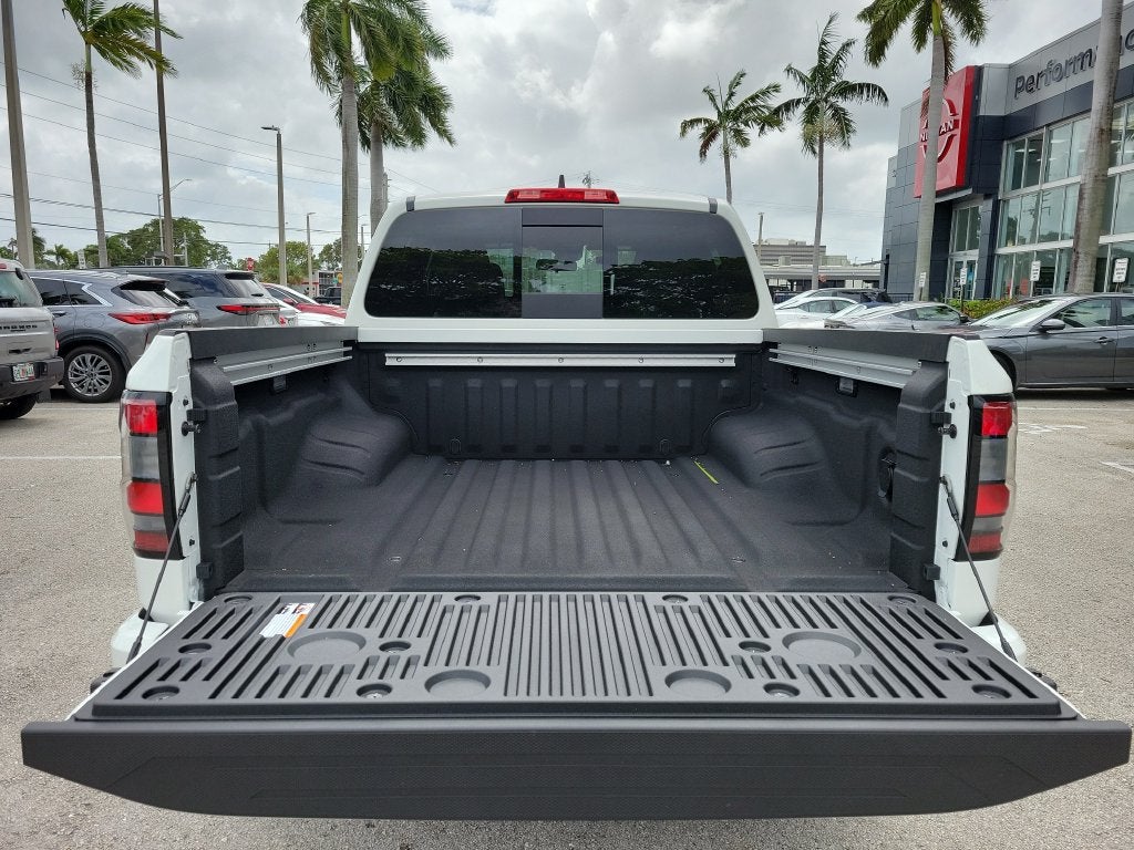 2027 Nissan Frontier SV