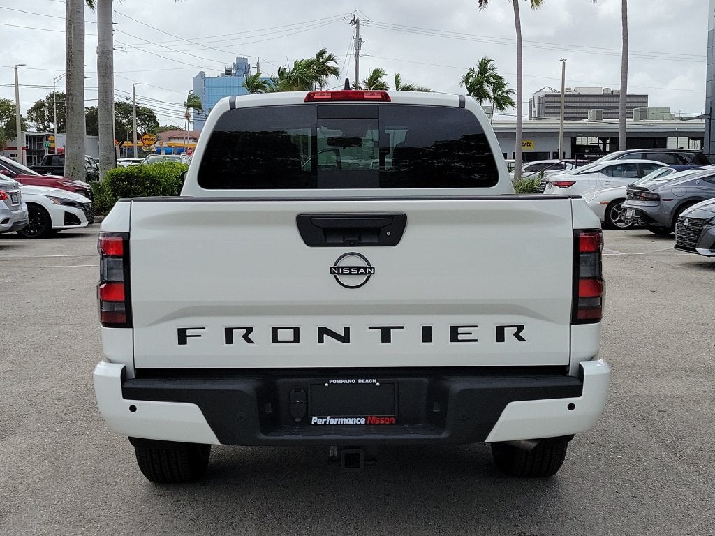 2027 Nissan Frontier SV