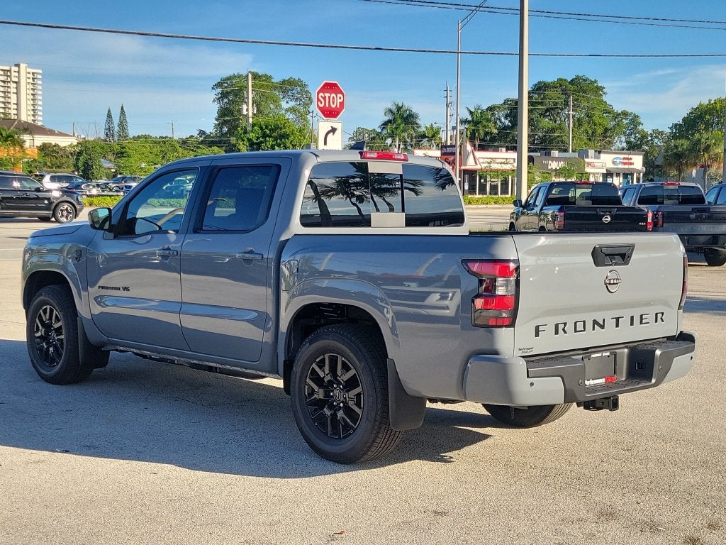 2027 Nissan Frontier SV