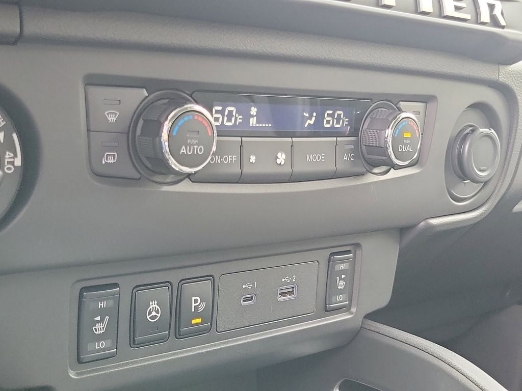 2025 Nissan Frontier SV NISMO