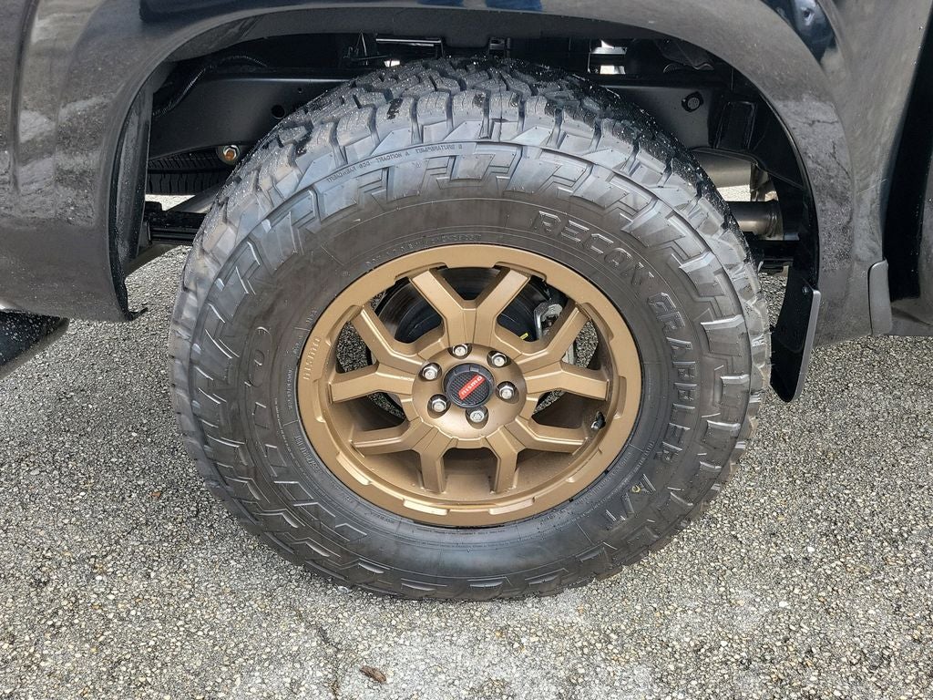 2025 Nissan Frontier SV NISMO