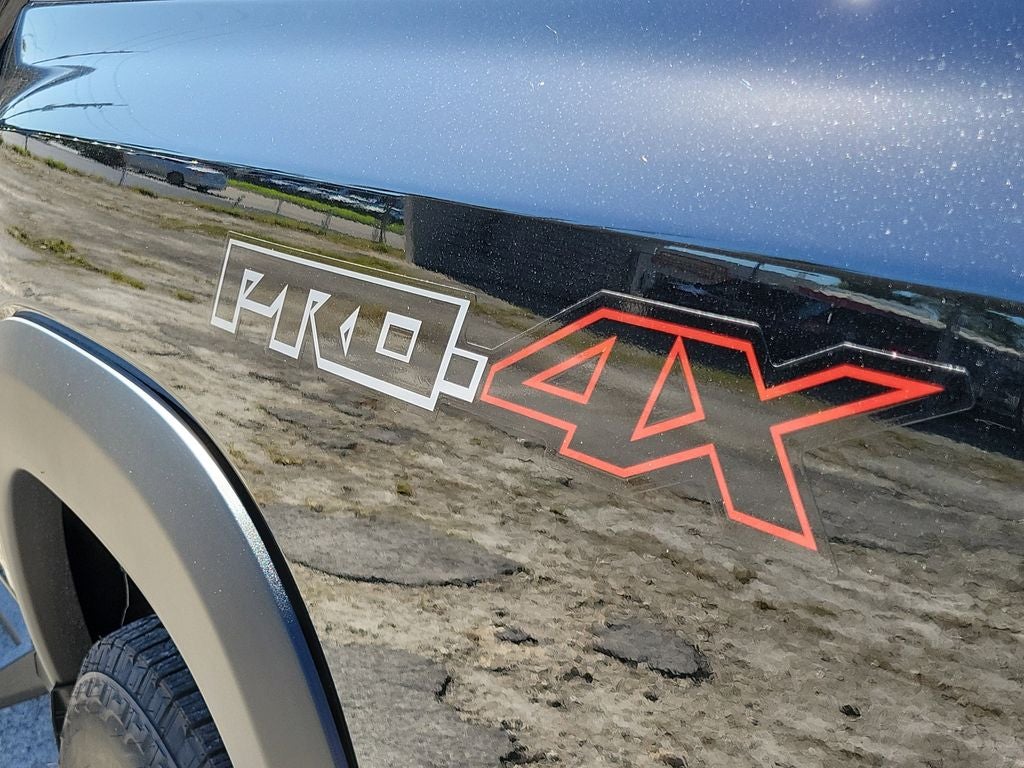 2026 Nissan Frontier PRO-4X PREMIUM