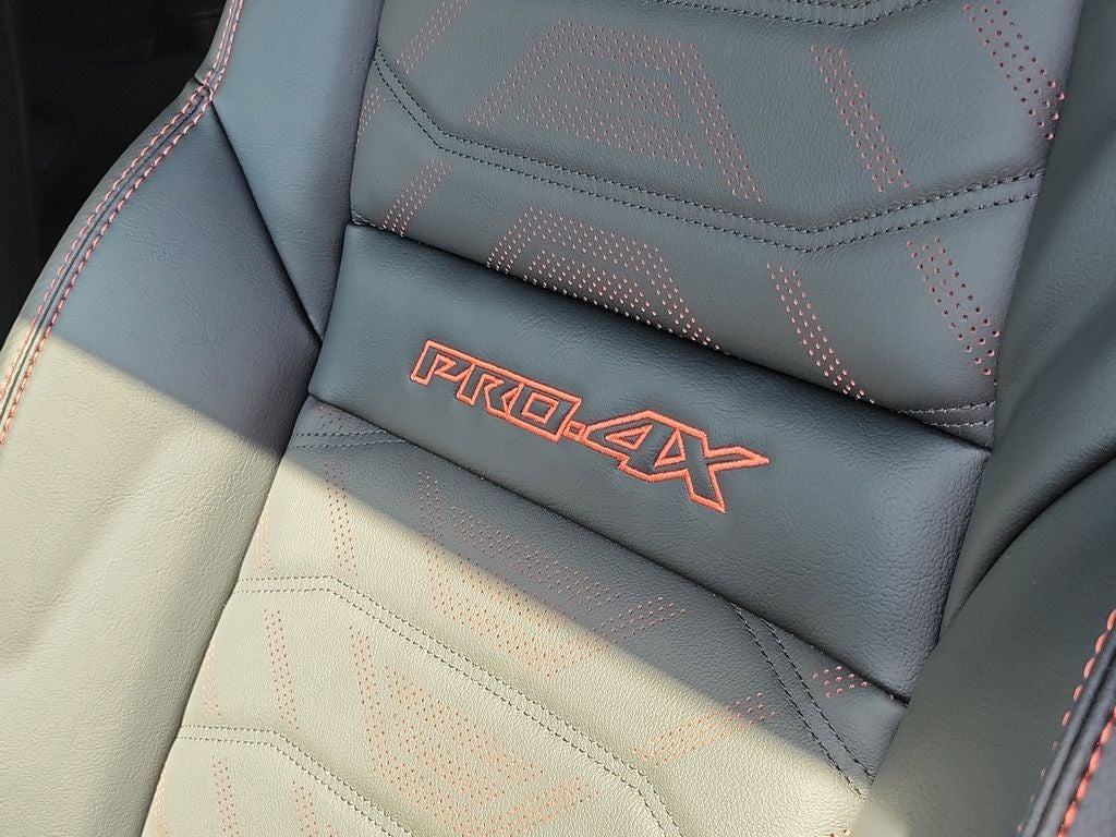 2026 Nissan Frontier PRO-4X PREMIUM