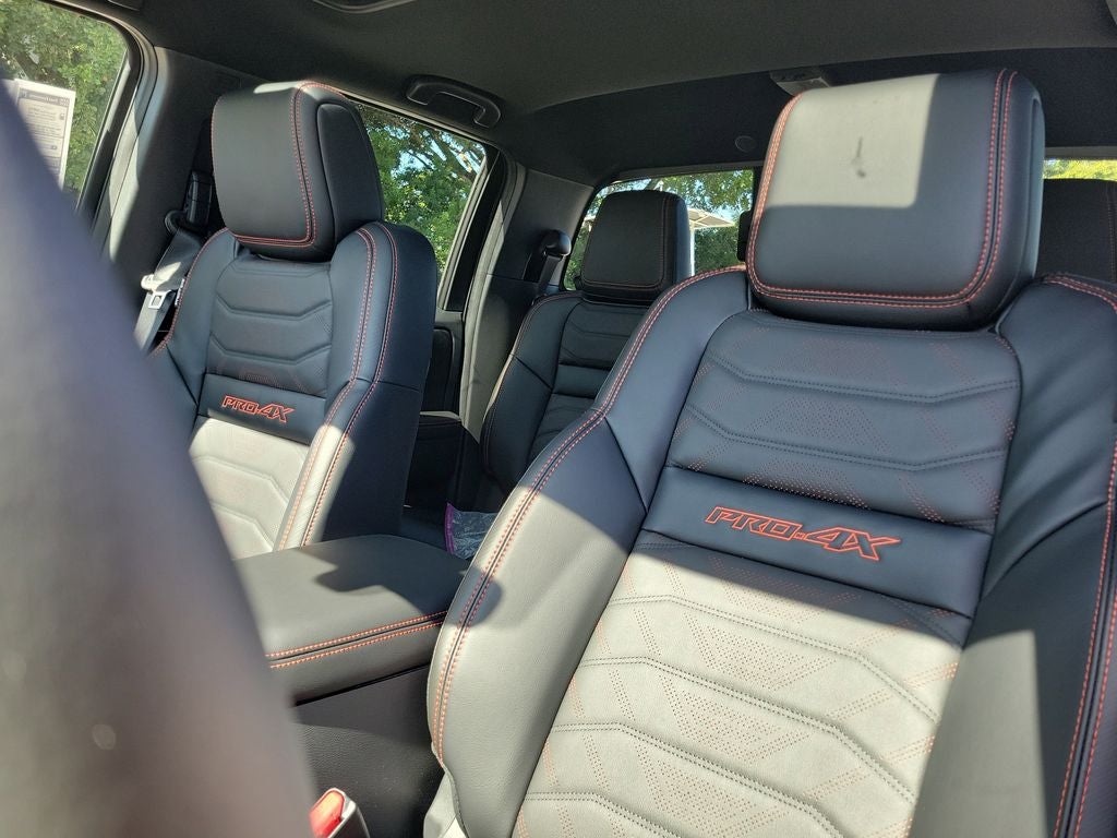 2026 Nissan Frontier PRO-4X PREMIUM