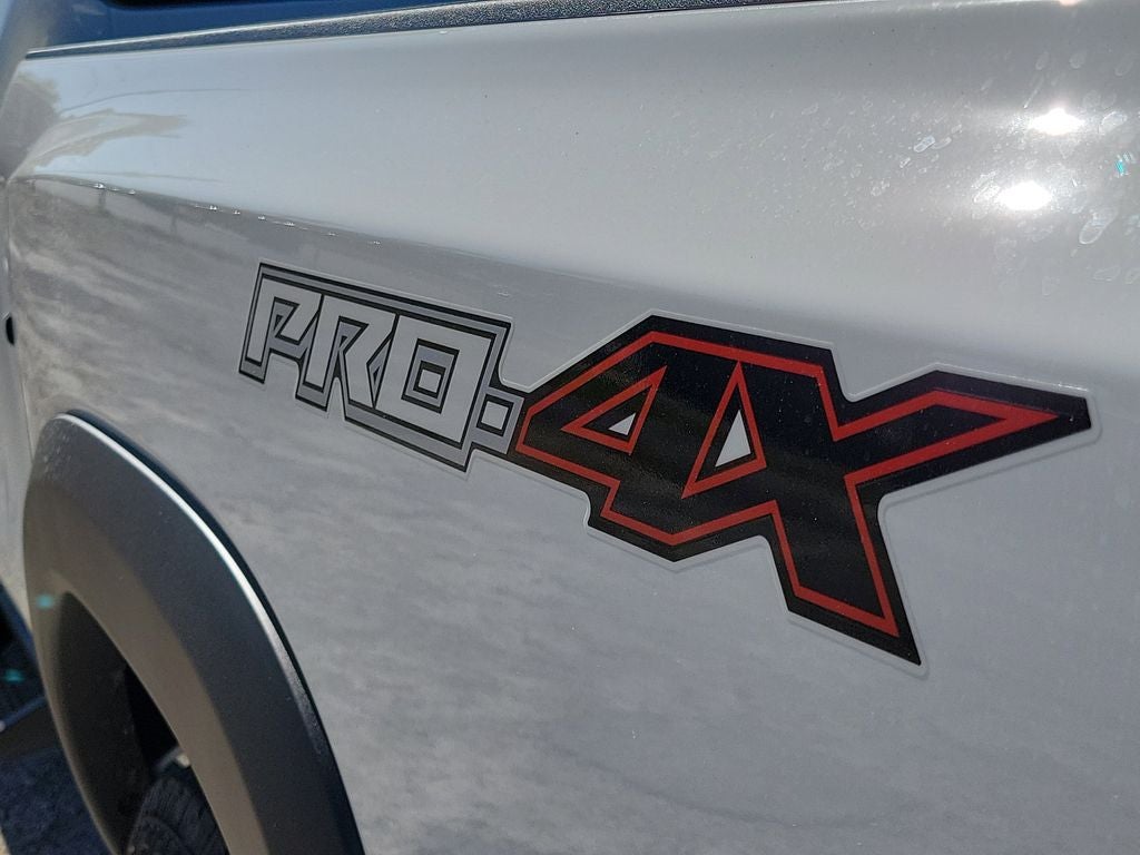 2026 Nissan Frontier PRO-4X CONVENIENCE