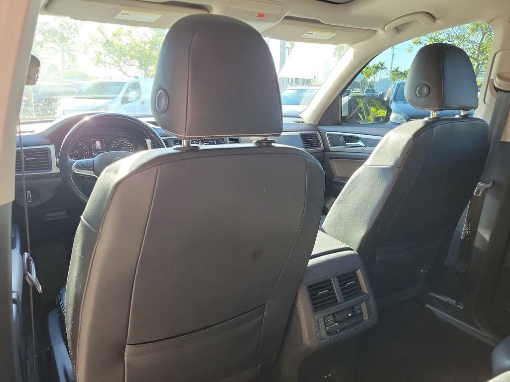 2021 Volkswagen Atlas 3.6L V6 SE w/Technology R-Line