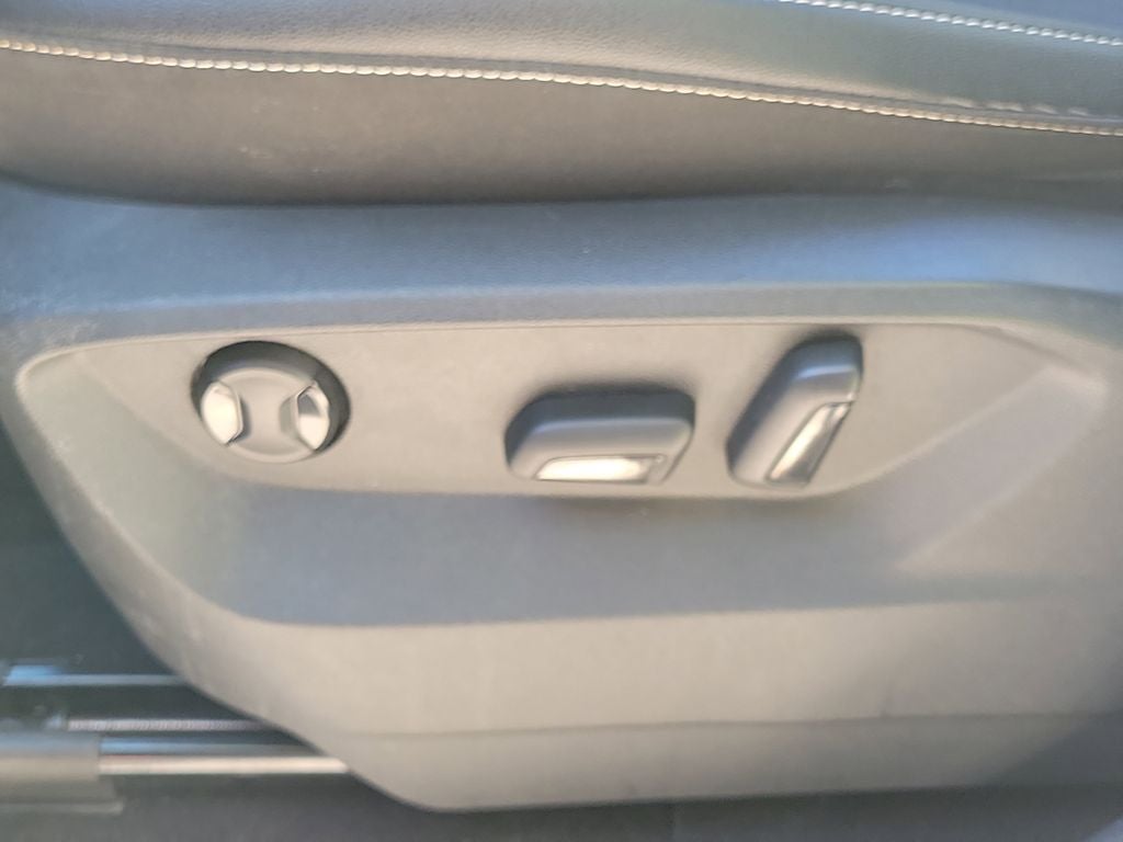 2021 Volkswagen Atlas 3.6L V6 SE w/Technology R-Line