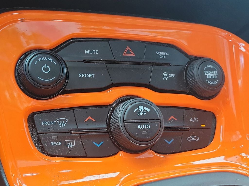 2017 Dodge Challenger SXT