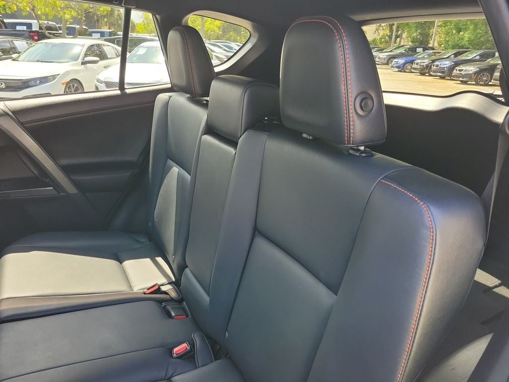 2017 Toyota RAV4 SE
