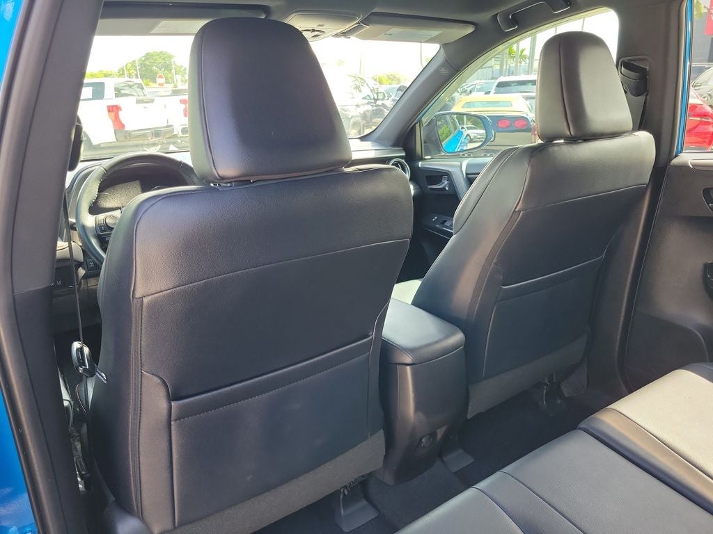2017 Toyota RAV4 SE