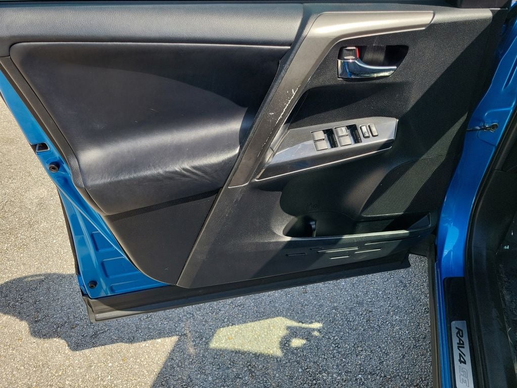 2017 Toyota RAV4 SE