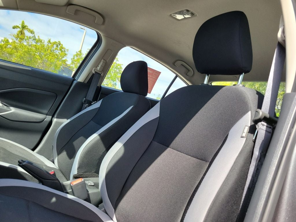 2025 Nissan Versa 1.6 S