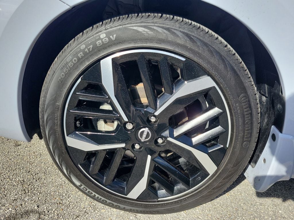 2025 Nissan Versa 1.6 SR