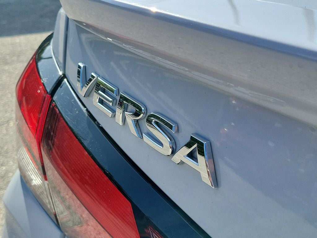 2025 Nissan Versa 1.6 SR