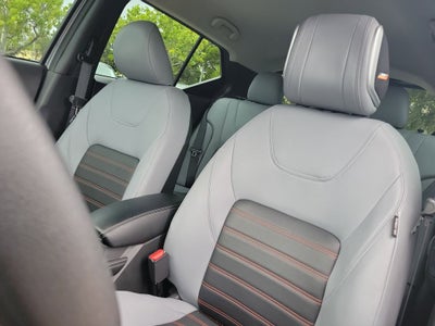 2024 Nissan Kicks SR W/PREMIUM PACKAGE