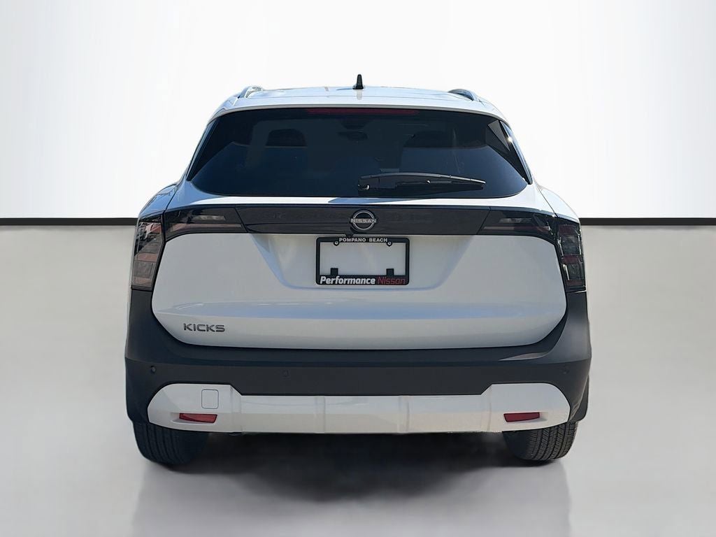 2026 Nissan Kicks SV