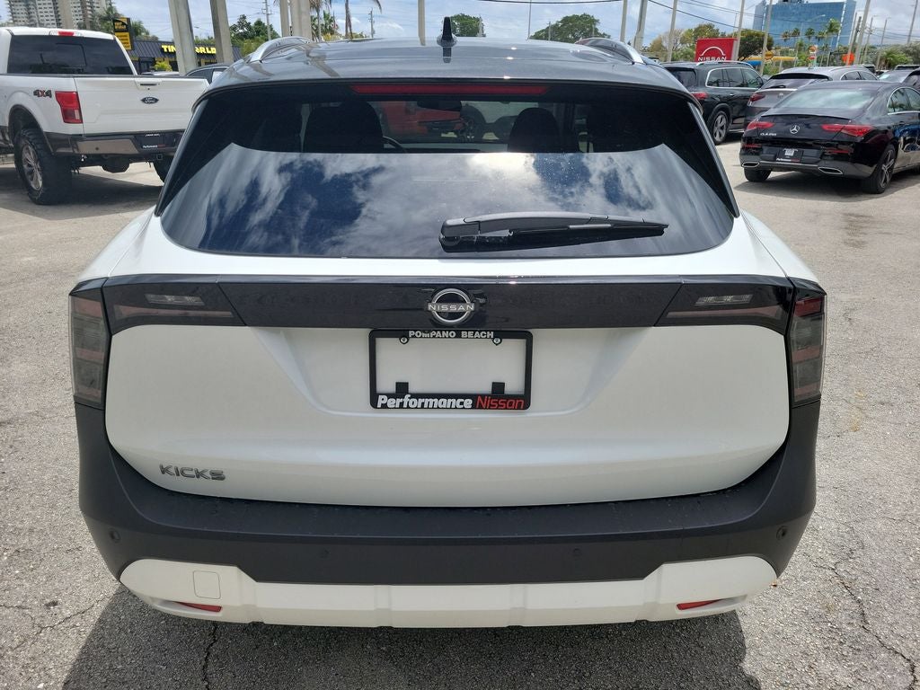2026 Nissan Kicks SV
